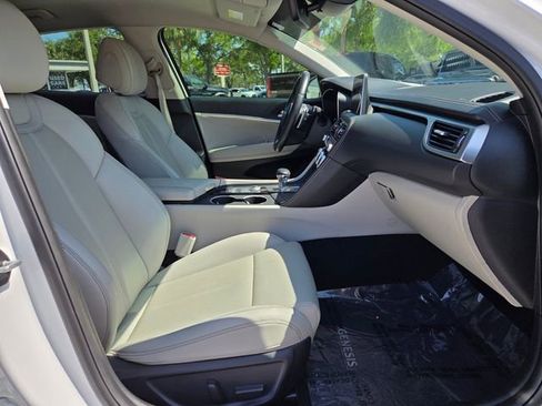 Used 2021 Genesis G70 2.0T RWD image 18
