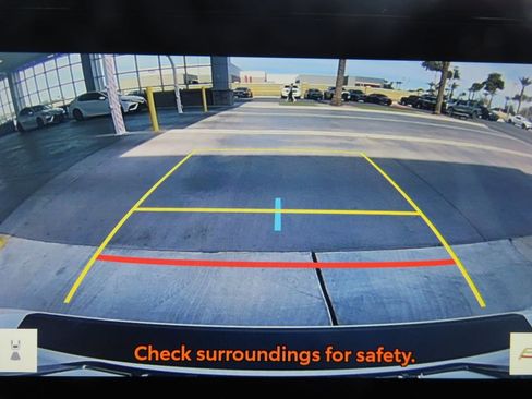 Used 2025 Toyota Camry SE image 15