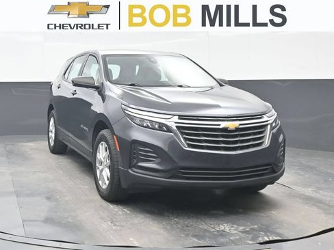 Used 2022 Chevrolet Equinox LS AWD/4WD image 1