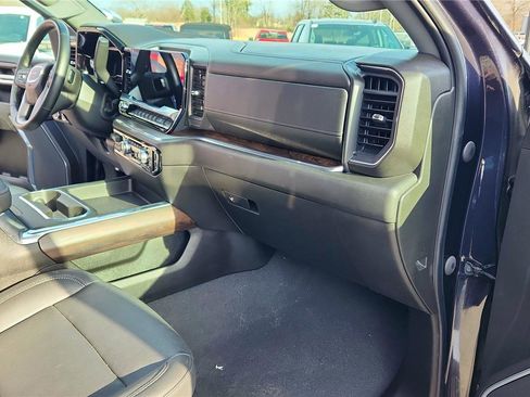 Used 2024 GMC Sierra 2500 SLT w/ SLT Premium Package image 27