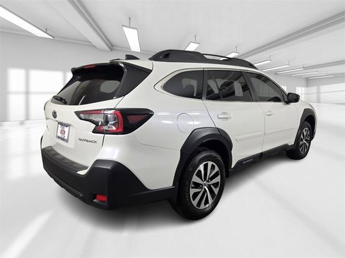 Certified 2024 Subaru Outback Premium image 7