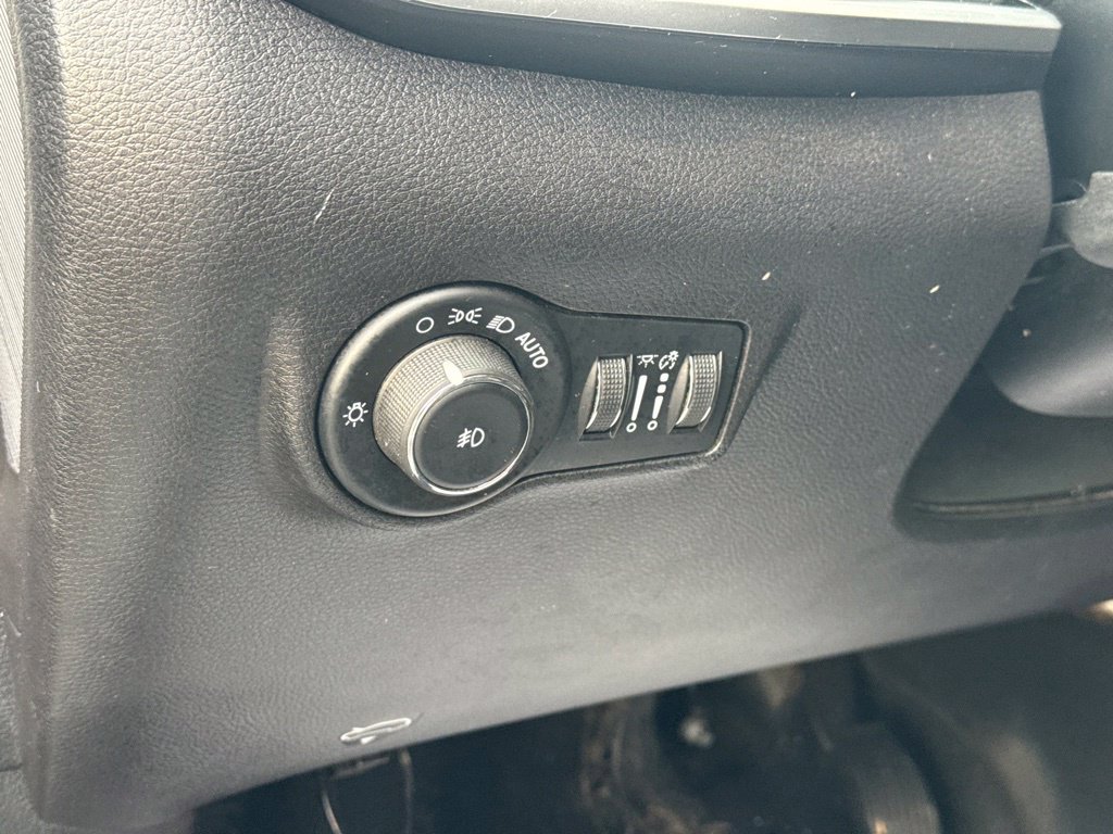 Used 2024 Jeep Compass Latitude AWD/4WD image 46