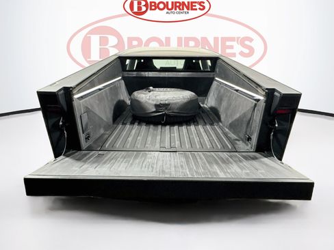 Used 2024 Tesla Cybertruck AWD Crew Cab image 25