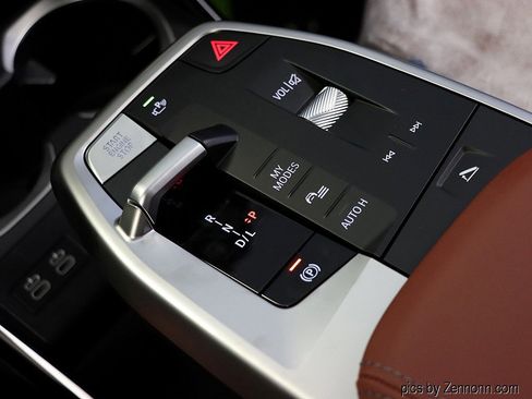 Used 2026 BMW X1 xDrive28i image 16