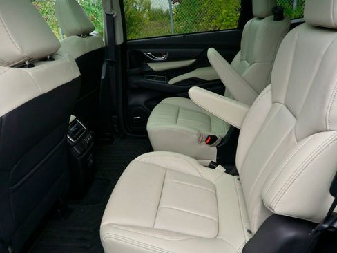 Certified 2022 Subaru Ascent Limited w/ Technology Package image 22