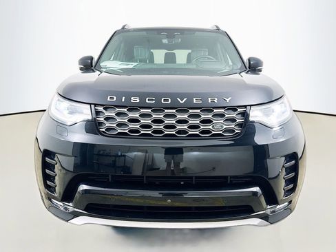 Used 2025 Land Rover Discovery Metropolitan Edition AWD/4WD image 2