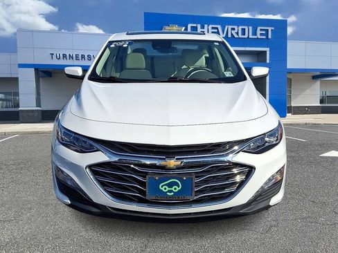 Used 2023 Chevrolet Malibu LT FWD image 2