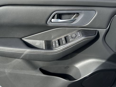 New 2026 Nissan Rogue SV AWD/4WD image 25