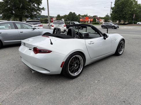 Used 2016 MAZDA MX-5 Miata Grand Touring RWD image 10