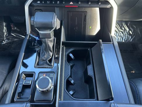 Used 2022 Toyota Tundra Platinum image 12