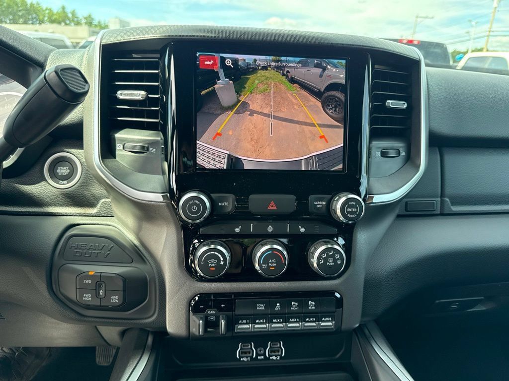 New 2026 RAM 2500 Big Horn AWD/4WD image 13