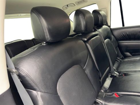 Used 2024 Nissan Armada SL image 43