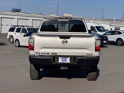 Used 2017 Nissan Titan S AWD/4WD image 12