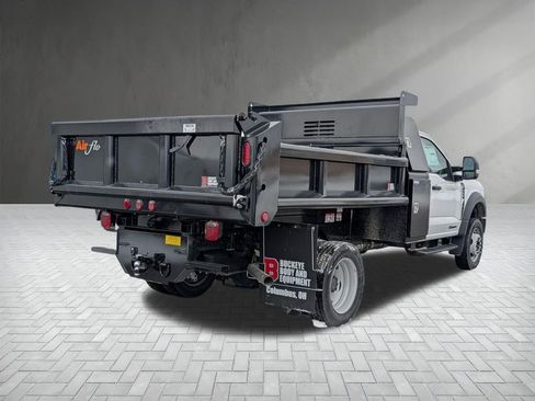 New 2025 Ford F550 4x4 Regular Cab Super Duty image 8