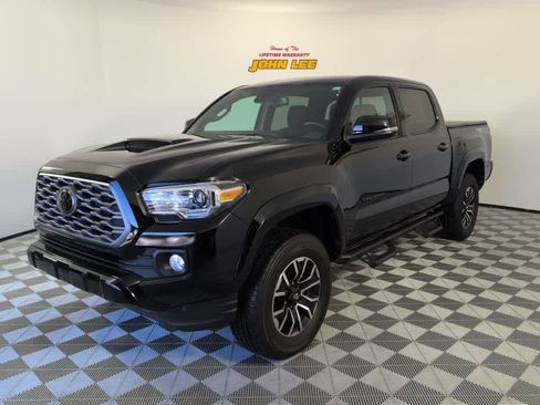 Used 2023 Toyota Tacoma TRD Sport image 1