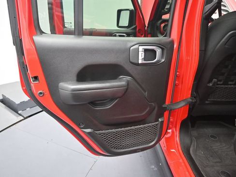 Used 2022 Jeep Gladiator Rubicon w/ LED Lighting Group AWD/4WD image 20