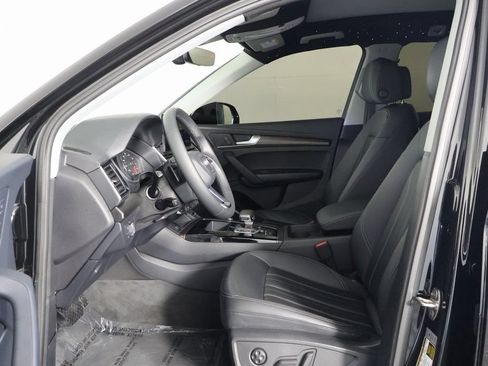 Used 2023 Audi Q5 2.0T Premium w/ Convenience Package AWD/4WD image 10