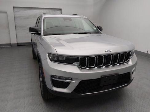 Used 2023 Jeep Grand Cherokee 4WD 4xe w/ Luxury Tech Group II image 14