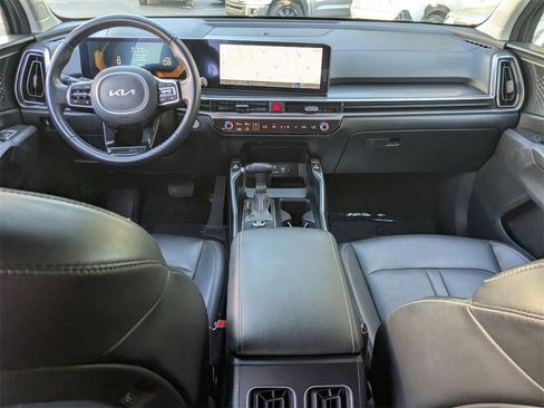 Used 2024 Kia Sorento S image 29
