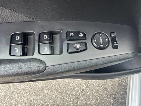 Used 2021 Hyundai Accent SE FWD image 16