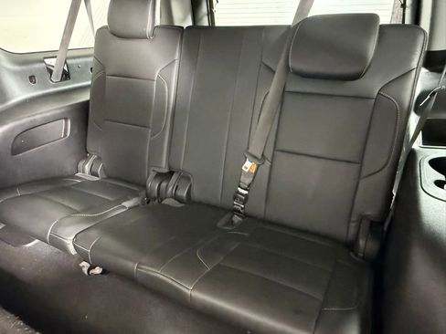 Used 2019 Chevrolet Suburban LT RWD image 7