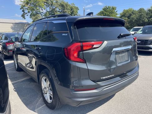 Used 2018 GMC Terrain SLE w/ Driver Convenience Package FWD image 5