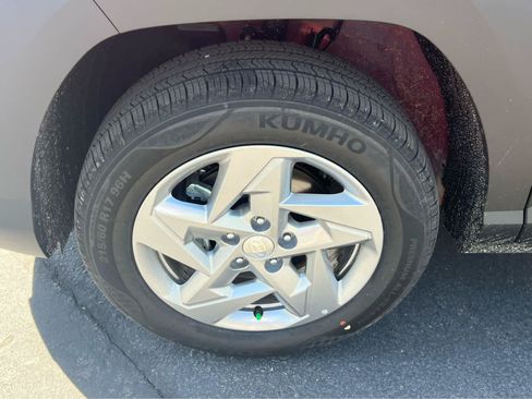 Certified 2026 Hyundai Kona SE AWD/4WD image 13