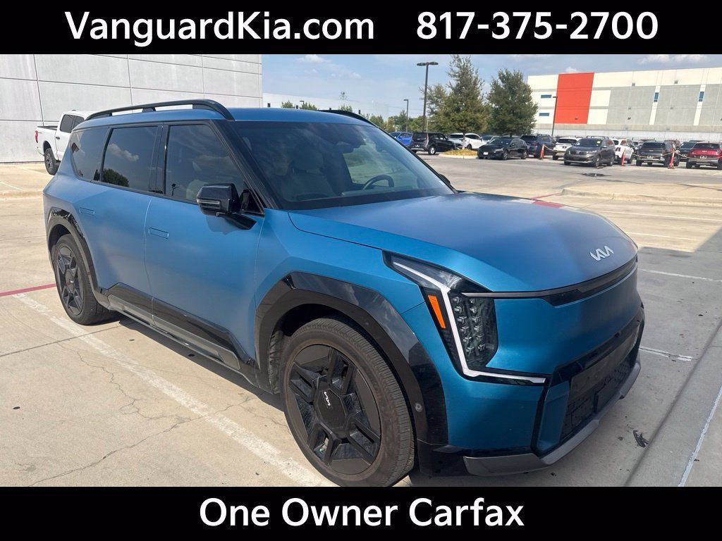 Used 2024 Kia EV9 GT-Line AWD/4WD image 2