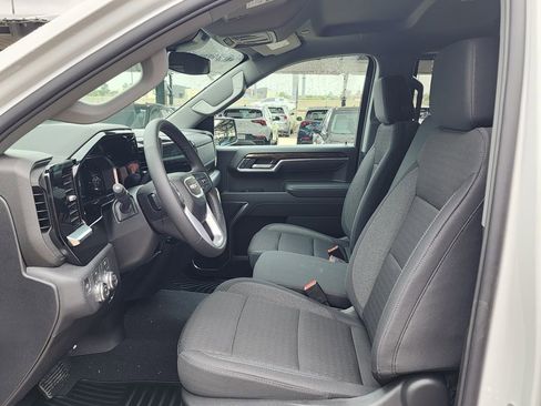 New 2026 GMC Sierra 1500 Elevation image 17