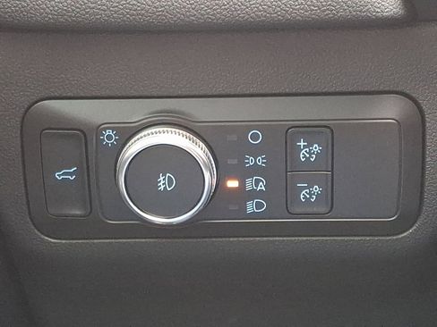 Used 2020 Ford Escape Titanium image 26