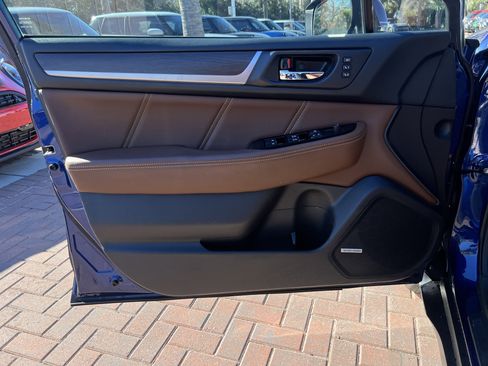 Used 2017 Subaru Outback 3.6R Touring image 14