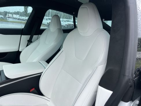 Used 2022 Tesla Model S Plaid AWD/4WD image 17