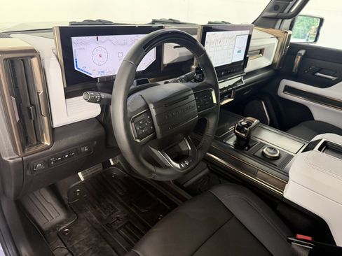 Used 2025 GMC Hummer EV 3X w/ LPO, Sport Package AWD/4WD image 17