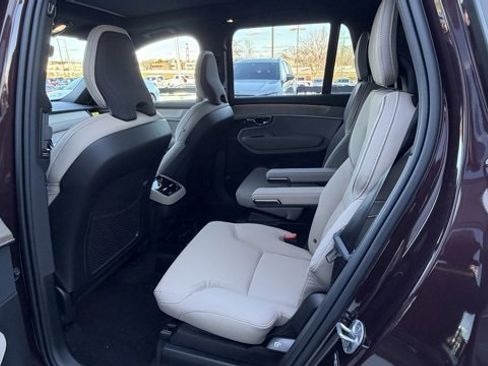 New 2026 Volvo XC90 B6 Plus image 9