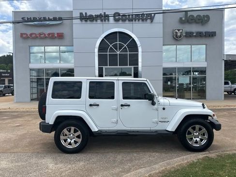 Used 2015 Jeep Wrangler Unlimited Sahara w/ Dual Top Group AWD/4WD image 1