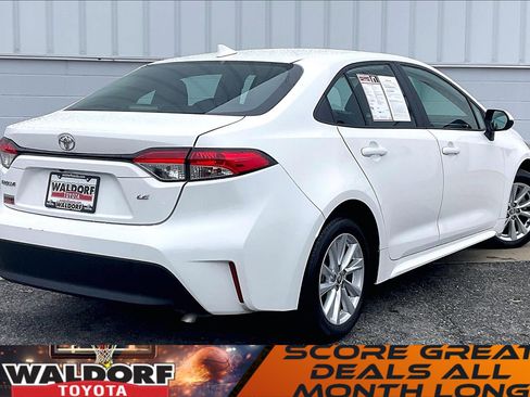 Used 2023 Toyota Corolla LE w/ LE Convenience Package image 17