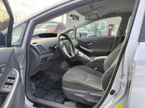 Used 2011 Toyota Prius Two image 9