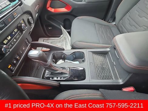 Used 2024 Nissan Frontier PRO-4X w/ Pro Convenience Package image 17