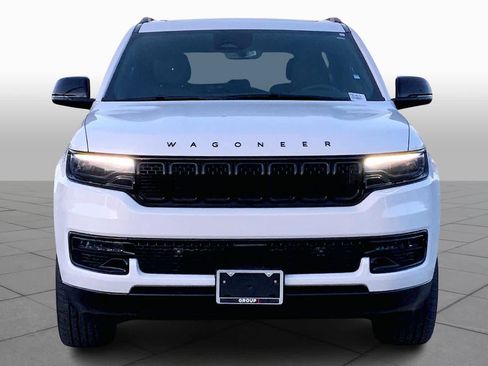 Used 2023 Jeep Wagoneer Series II image 3