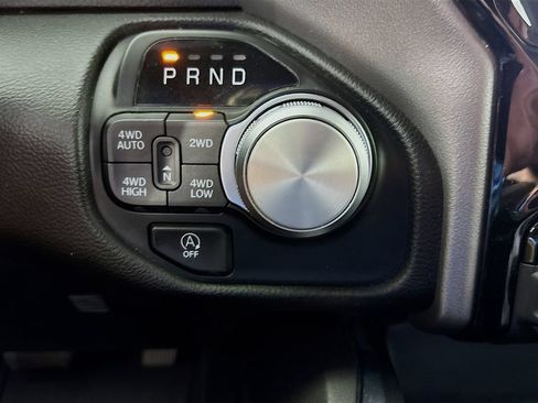 Used 2024 RAM 1500 Laramie AWD/4WD image 19