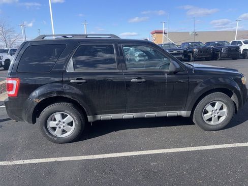 Used 2010 Ford Escape XLT image 11