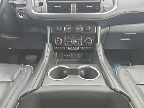 Used 2024 Chevrolet Tahoe Premier image 3