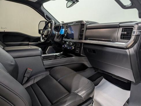 Used 2025 Ford F250 Platinum image 21