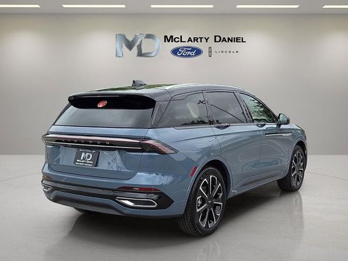 New 2026 Lincoln Nautilus Reserve image 5