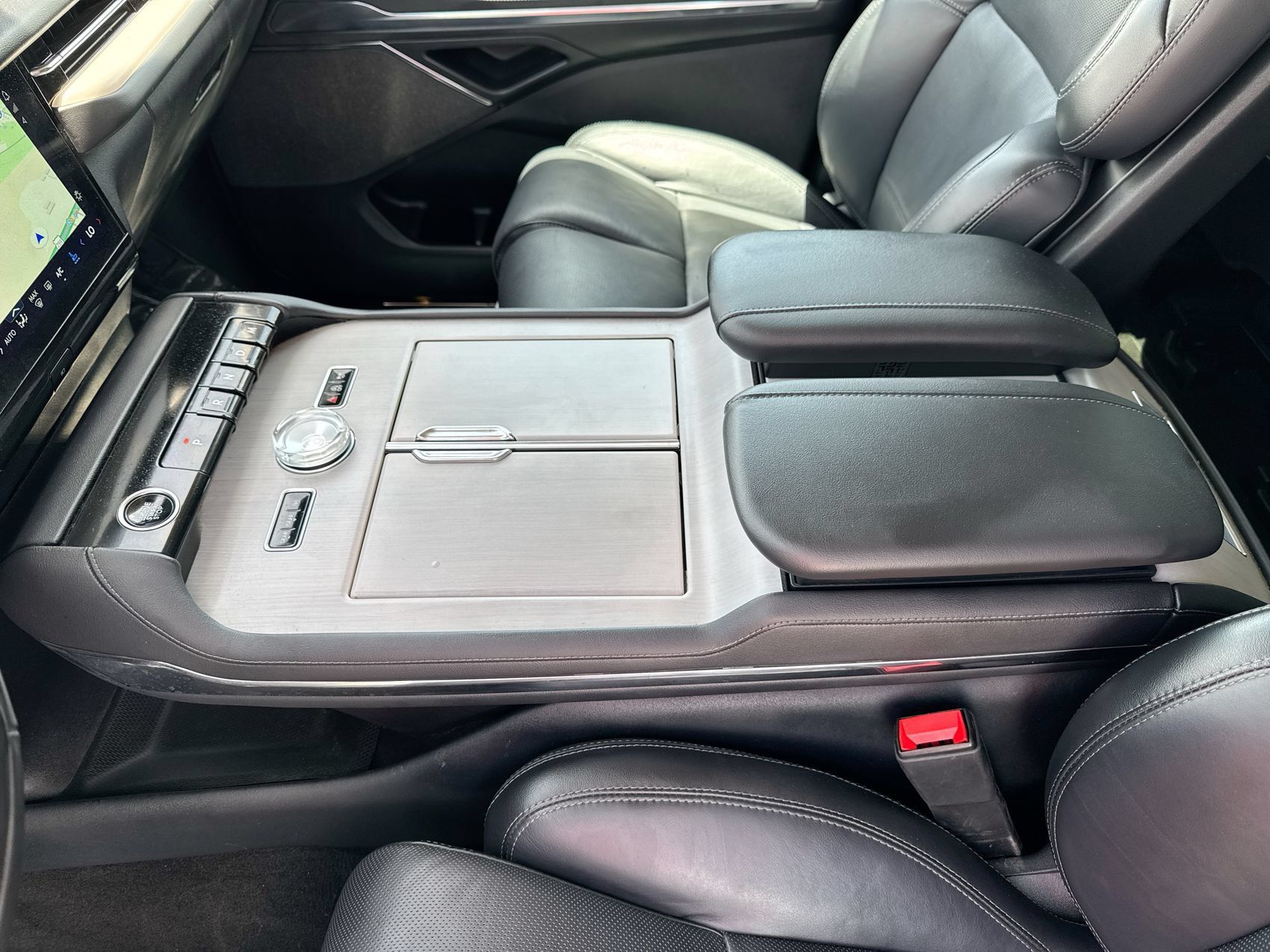 Used 2025 Lincoln Navigator Reserve AWD/4WD image 22