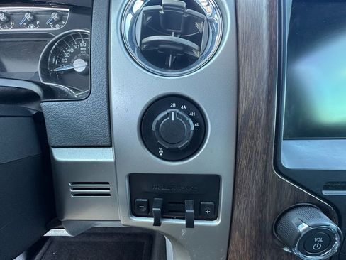 Used 2013 Ford F150 Lariat w/ Luxury Equipment Group image 16