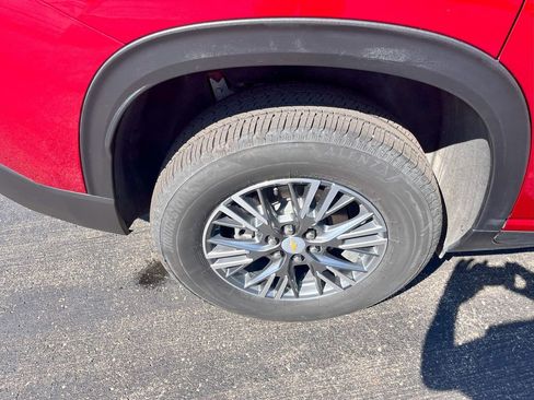 Certified 2025 Chevrolet Traverse LT image 15