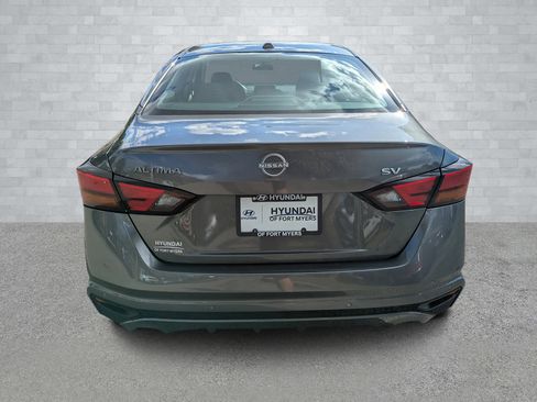 Used 2023 Nissan Altima 2.5 SV image 6