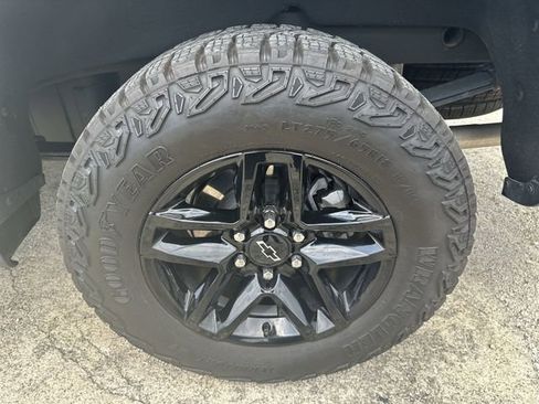 Used 2025 Chevrolet Silverado 1500 Custom Trail Boss w/ LPO, Dark Essentials Package AWD/4WD image 45