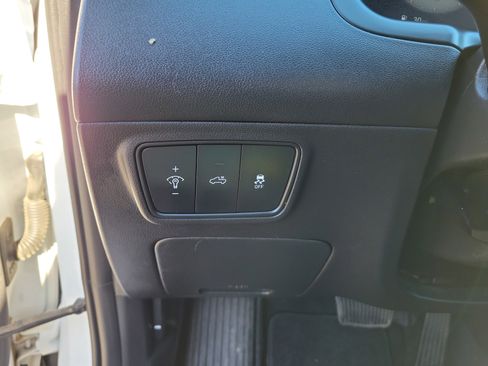 Used 2023 Hyundai Santa Cruz SEL Premium w/ Cargo Package image 18